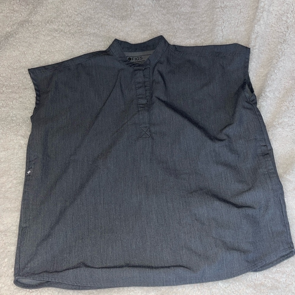 FIGS scrub top